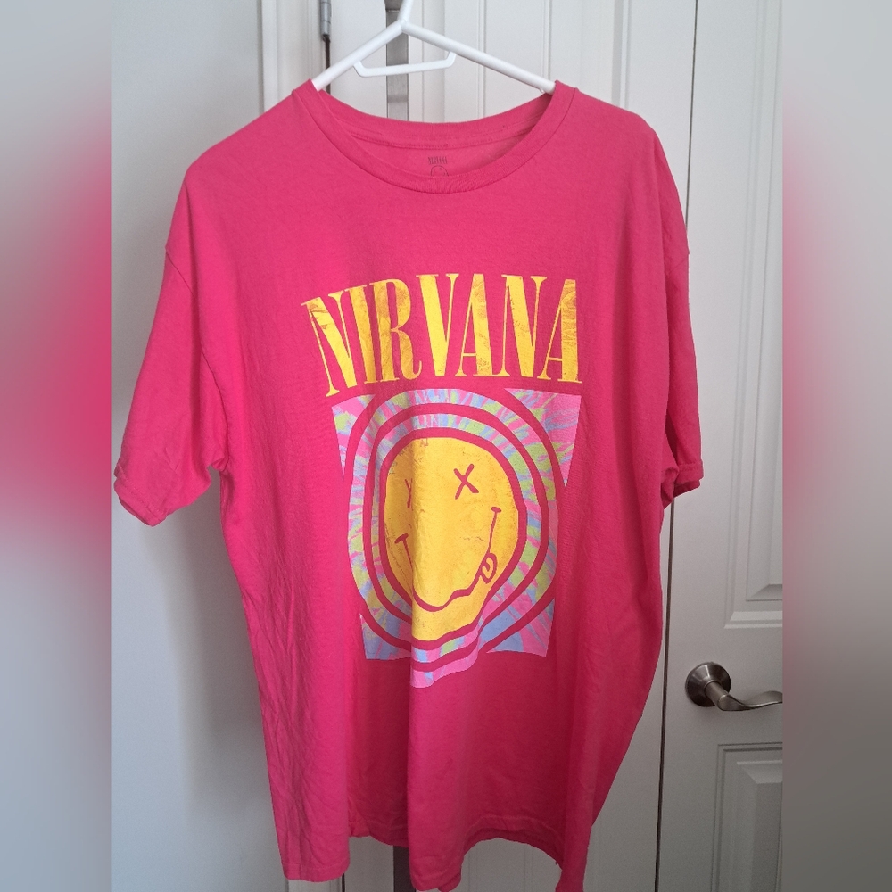 NIRVANA pink smiley face distressed T shirt short sleeve top BOHO Mod ladies XL